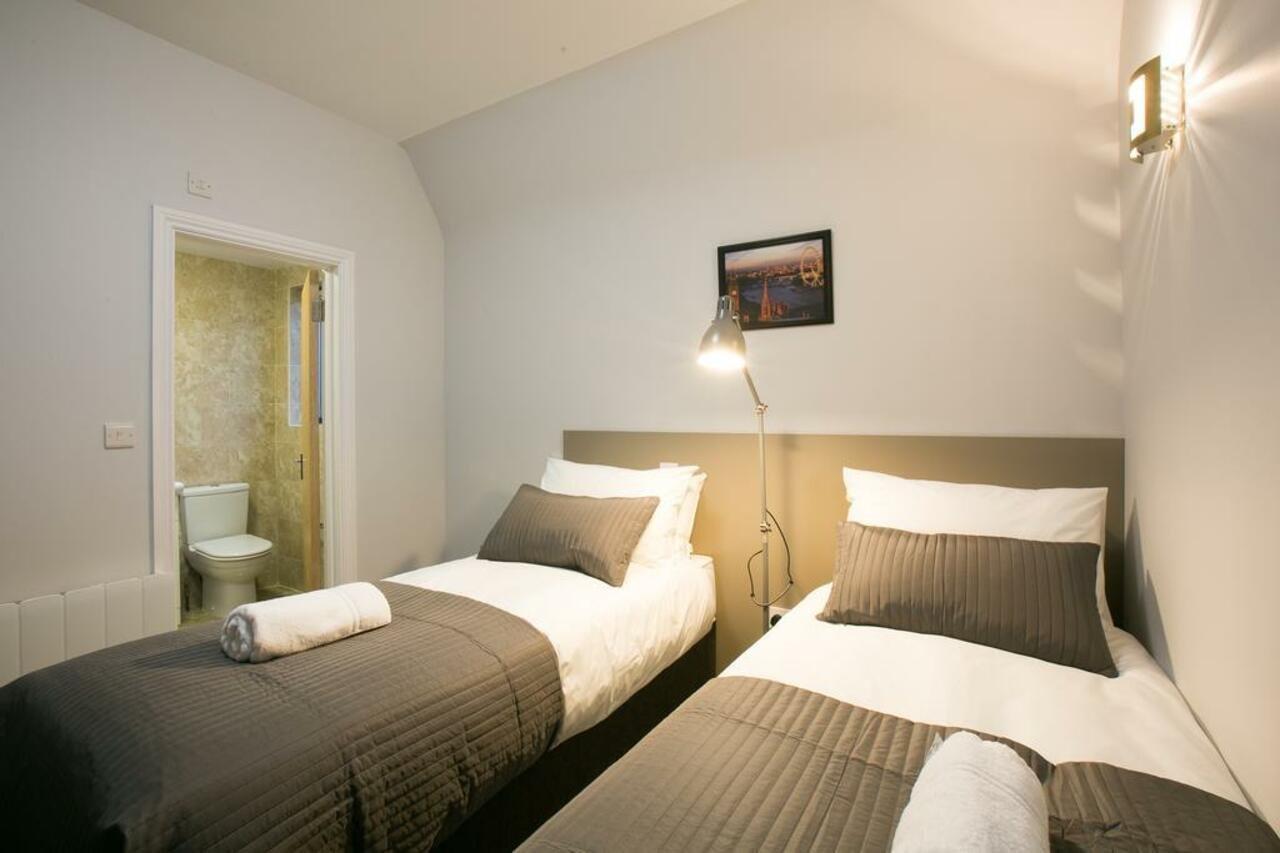 Belvilla Ilford Hill Hotel London Екстер'єр фото